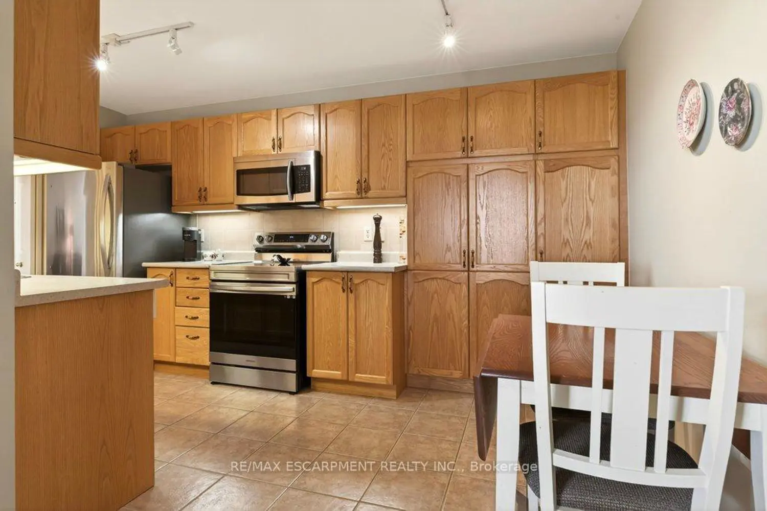 Additional image 9 of 2085 Amherst Heights Drive Ph8