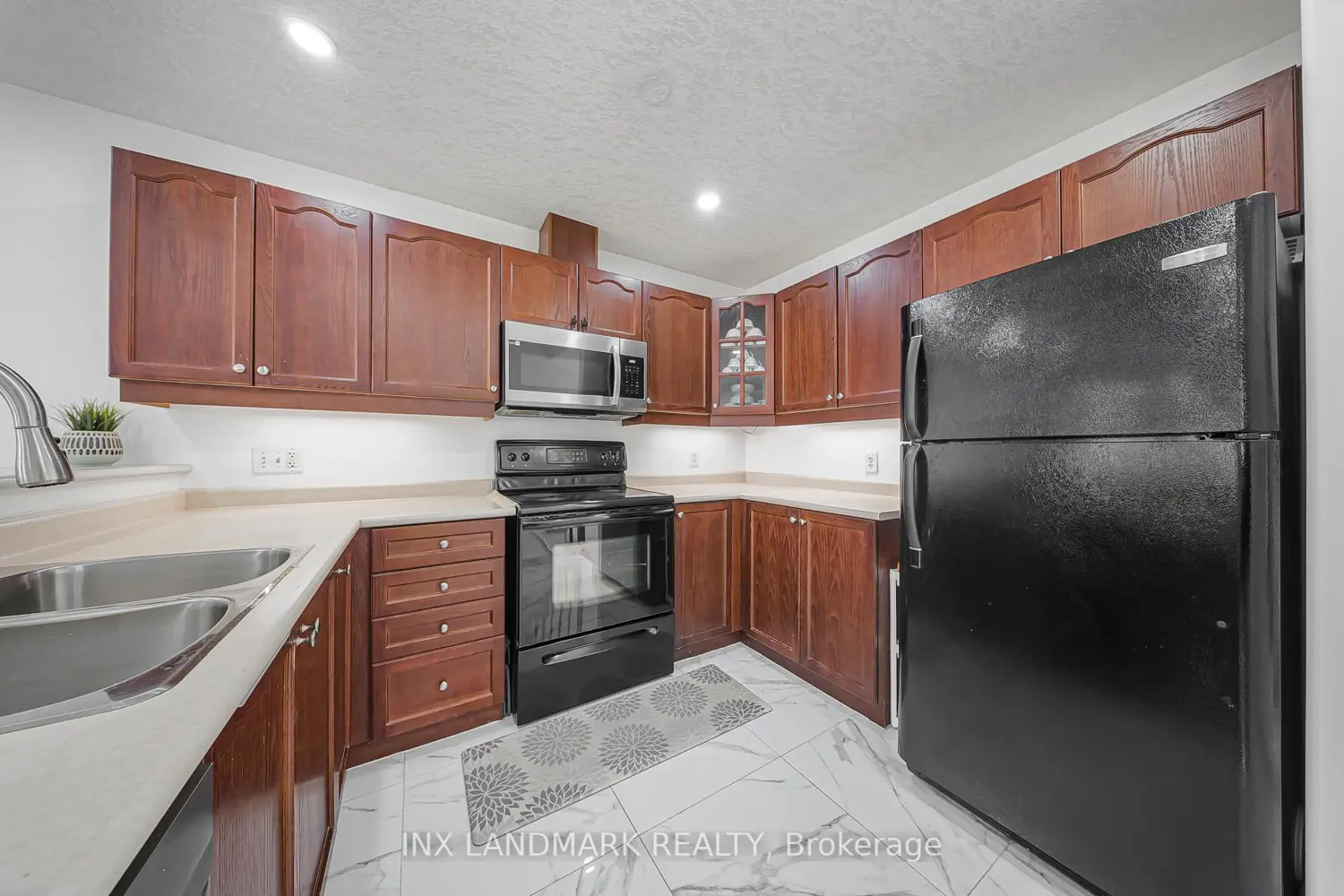Additional image 7 of 535 Windflower Crescent 18