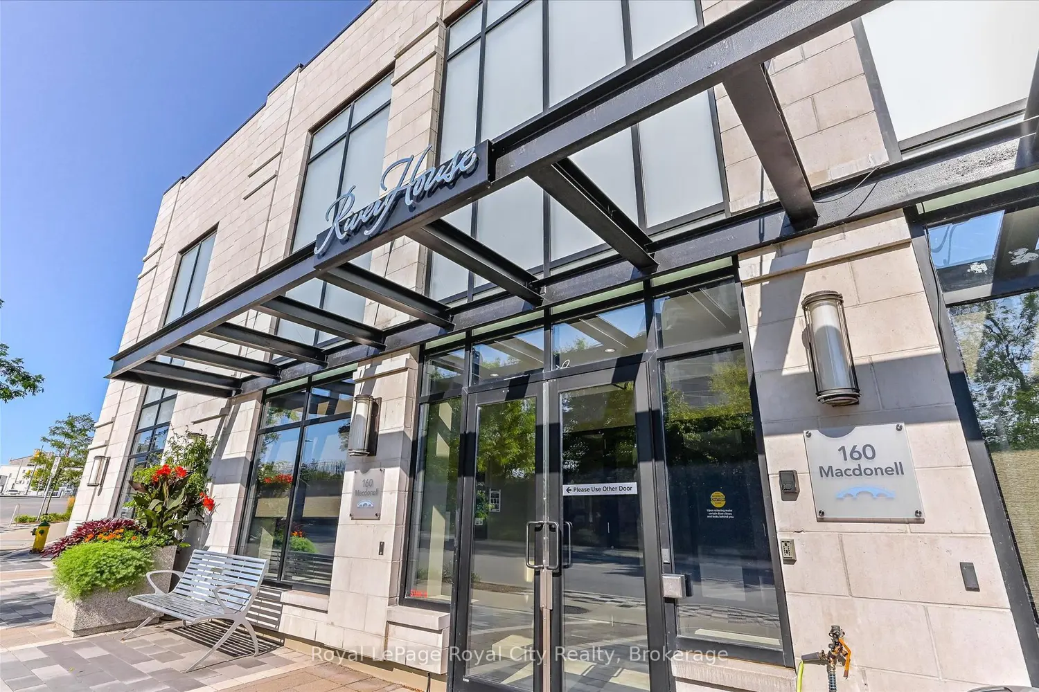 160 Macdonell Street 1108