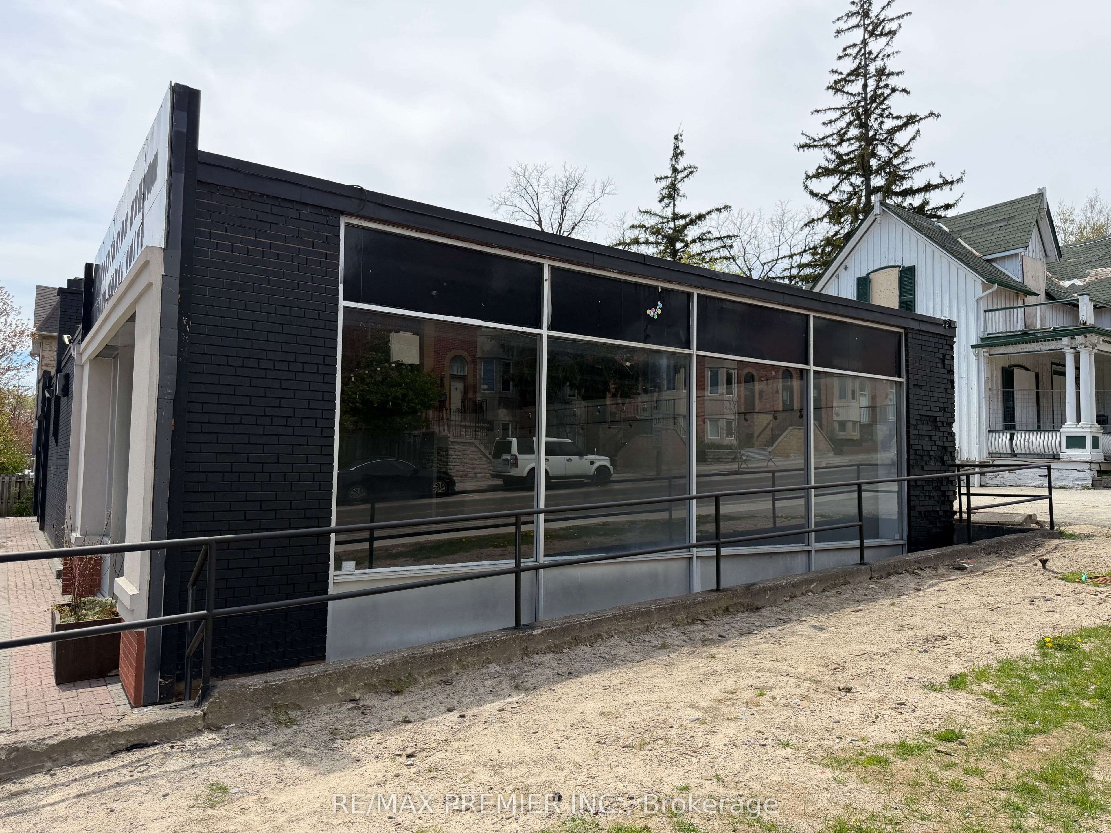 1-177 Woodbridge Avenue, Vaughan, ON, L4L 2S9