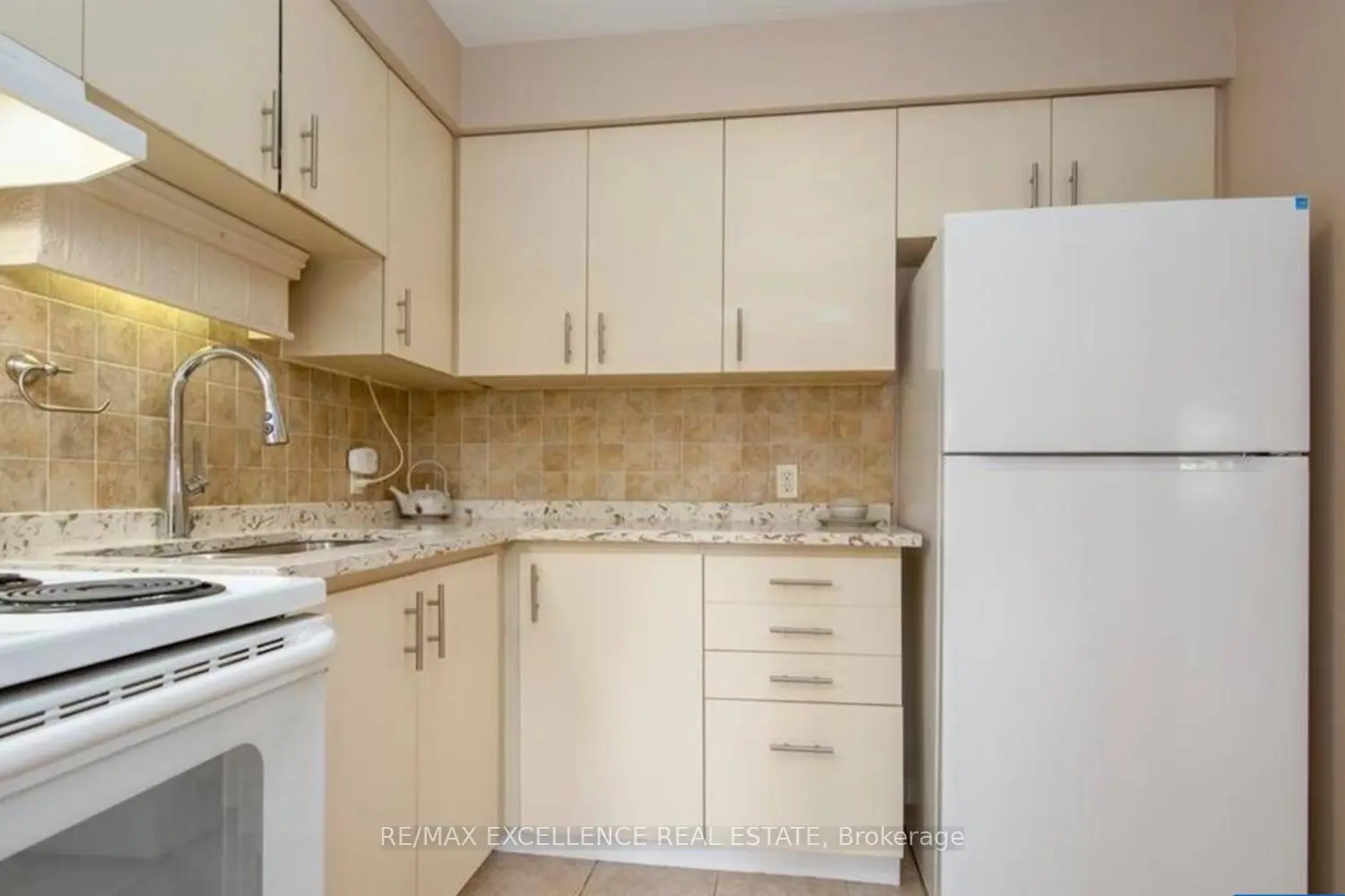 Additional image 18 of 30 Hugo Crescent 307