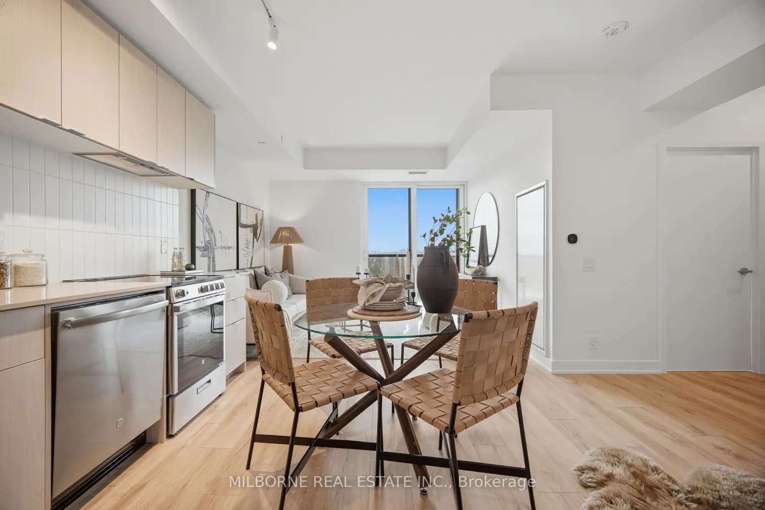 1660 Bloor Street 1002