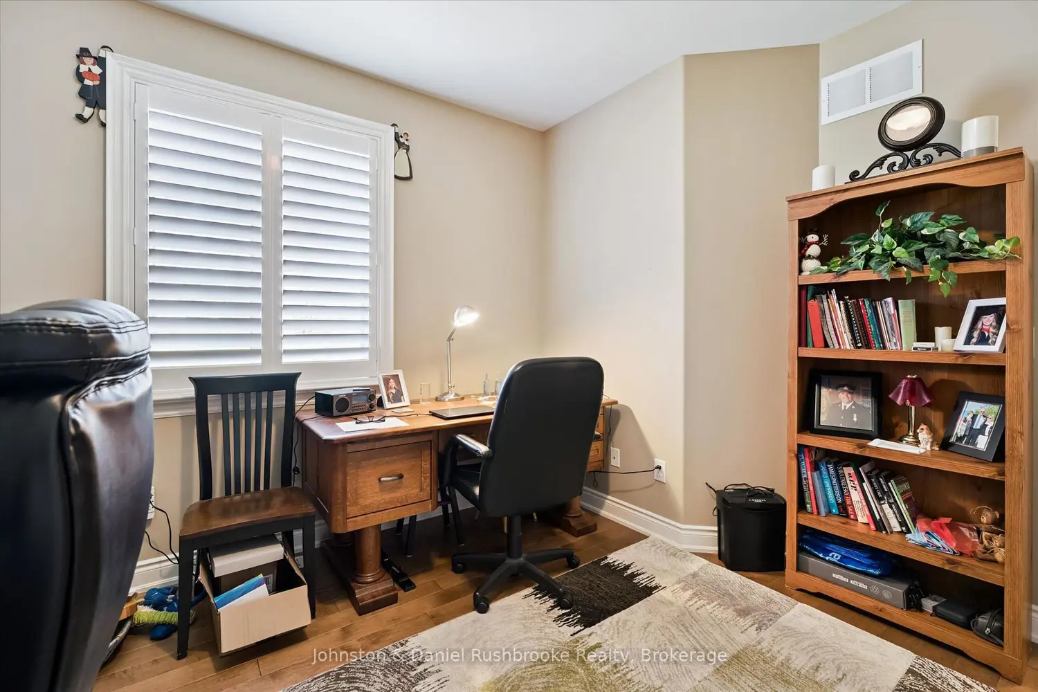 Additional image 11 of 1842 Meadowview Court