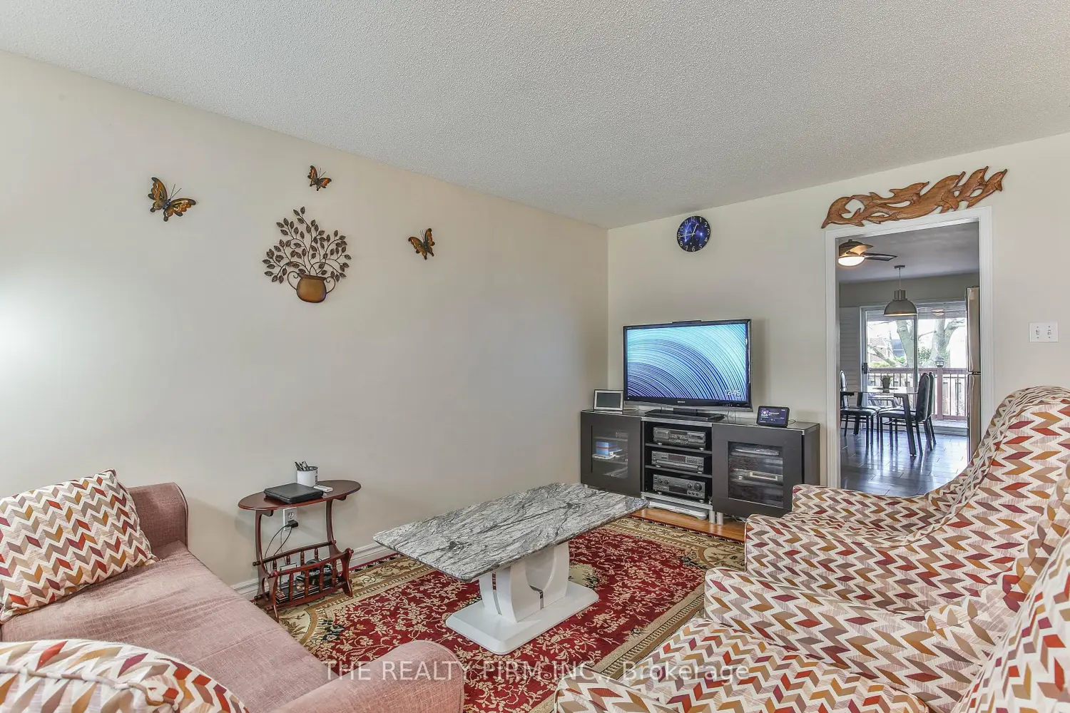 Additional image 8 of 100 Stroud Crescent 11