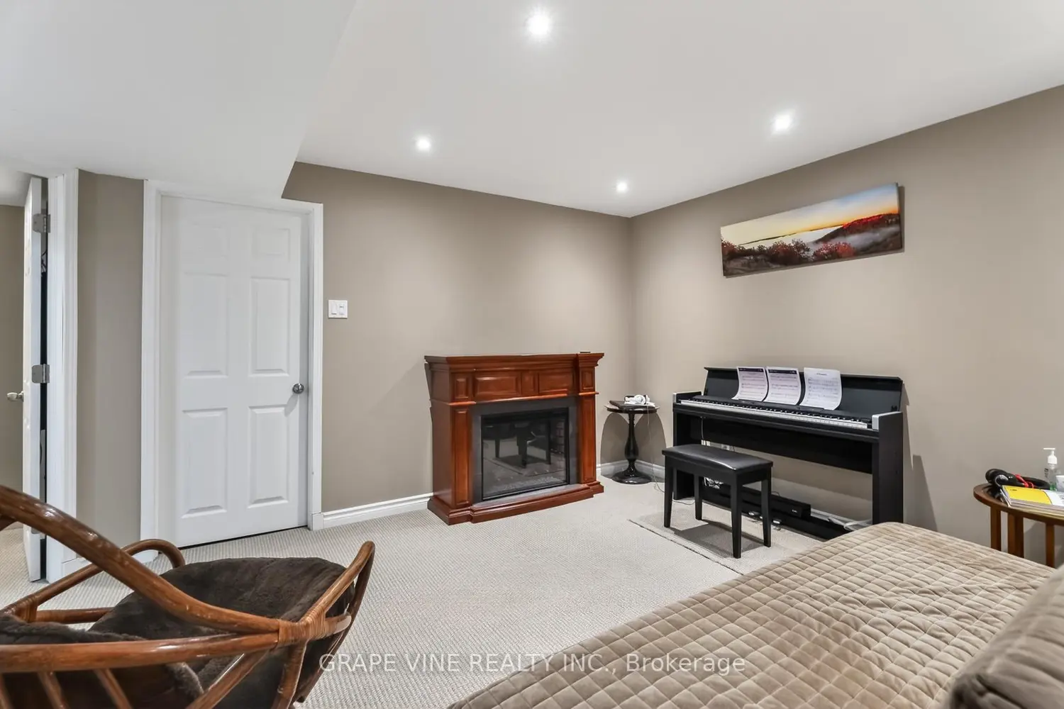 Additional image 16 of 103 Rowallen Place