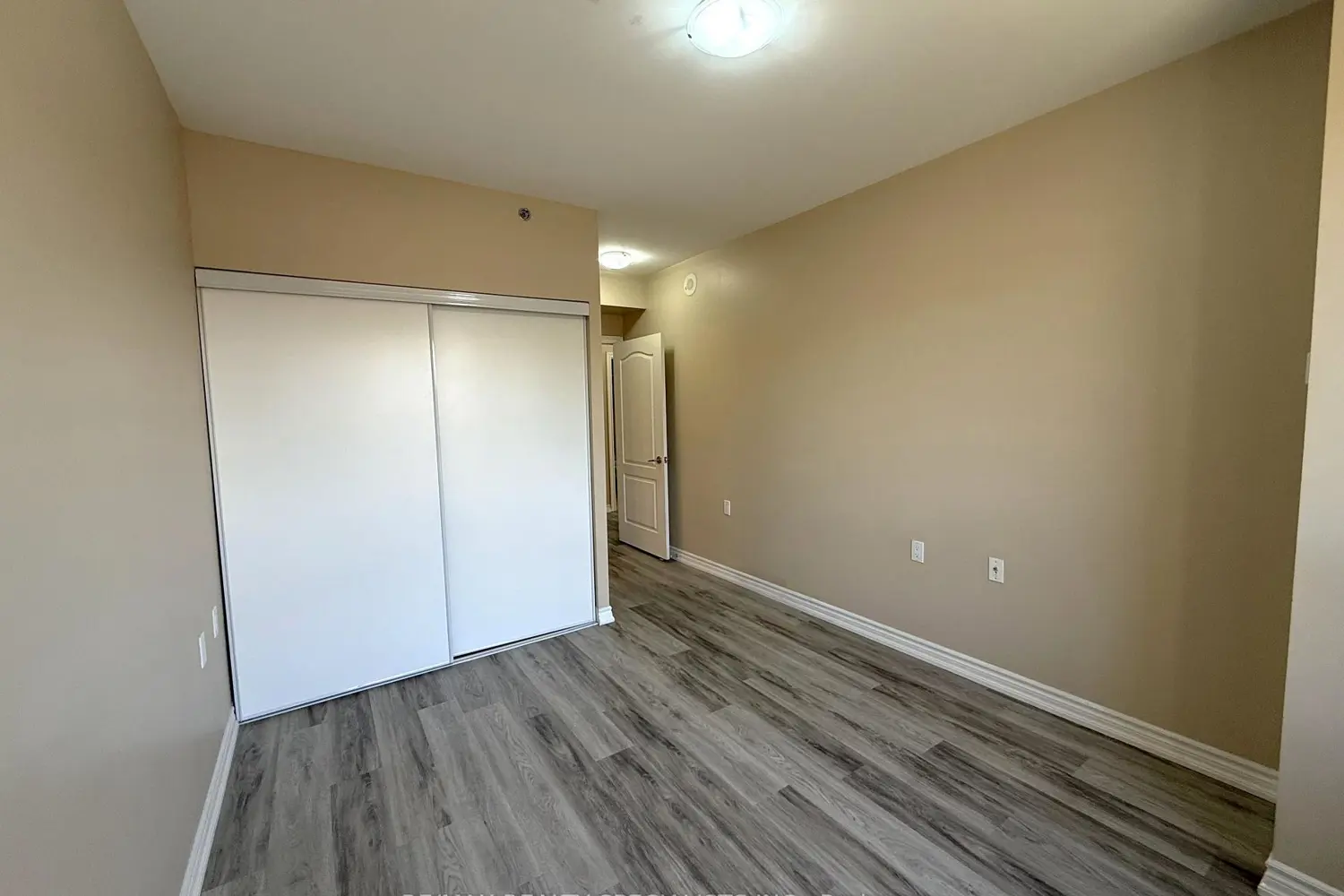 Additional image 10 of 830 Scollard Court 305