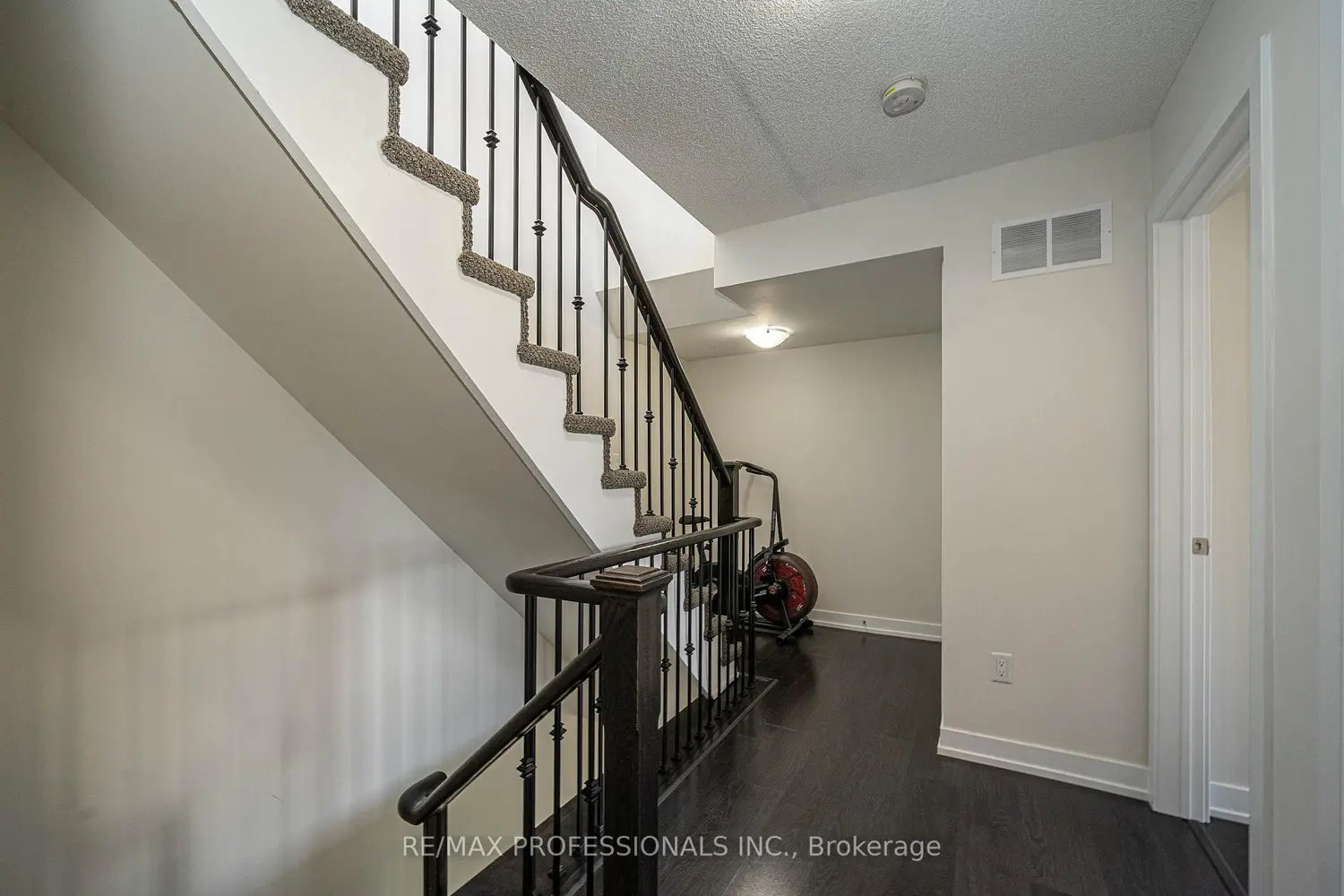 Additional image 19 of 6 Drummond Street 320