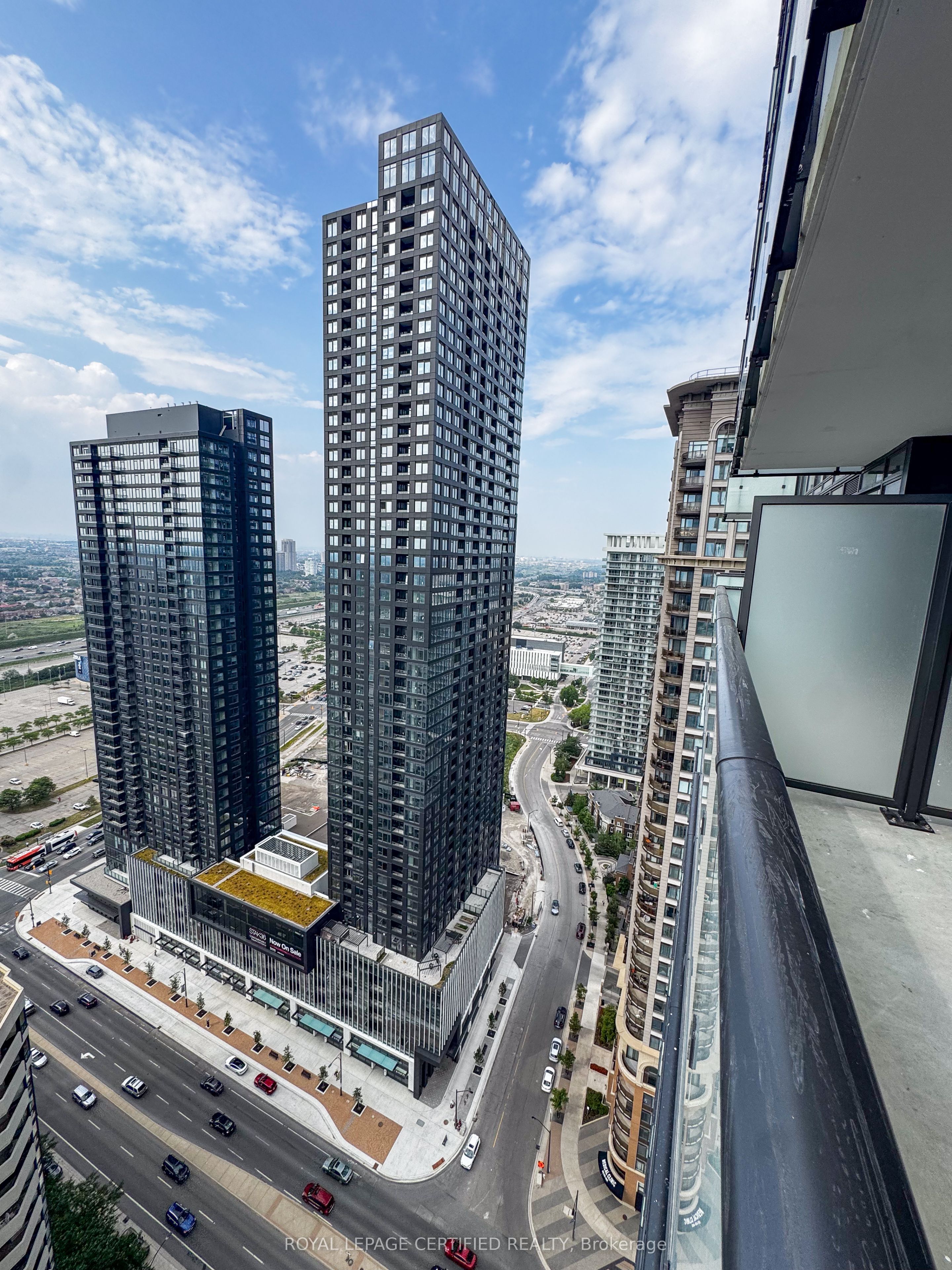 Additional image 3 of 4411-430 Square One Drive, Mississauga, ON, L5B 0L6