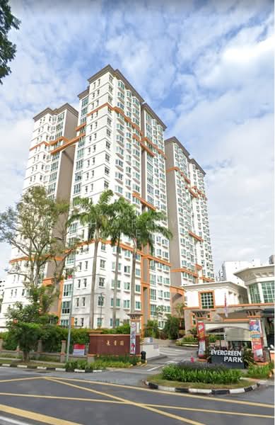 31 Hougang Avenue 7 photo 2