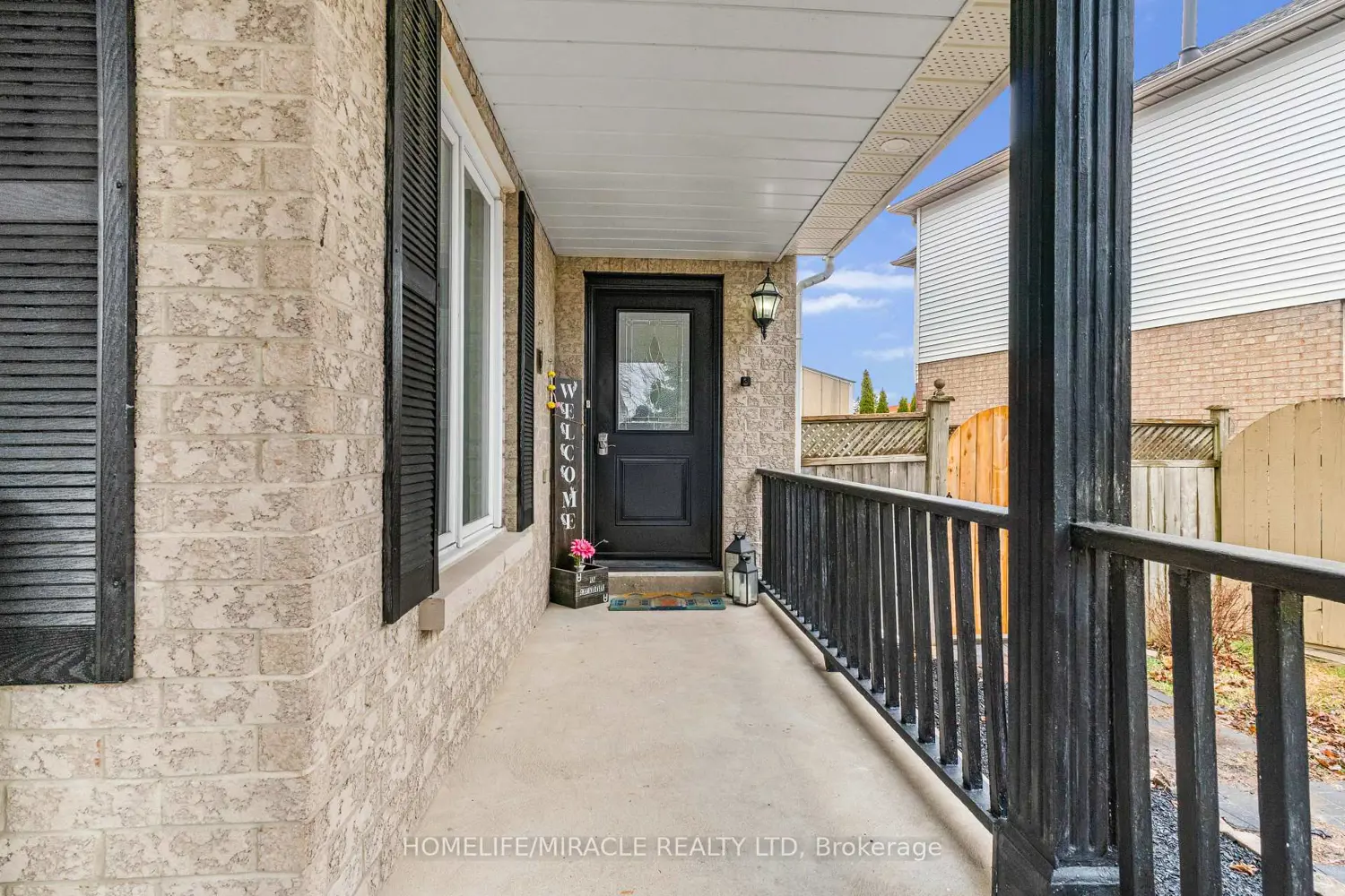 33 Auburn Lane photo 4