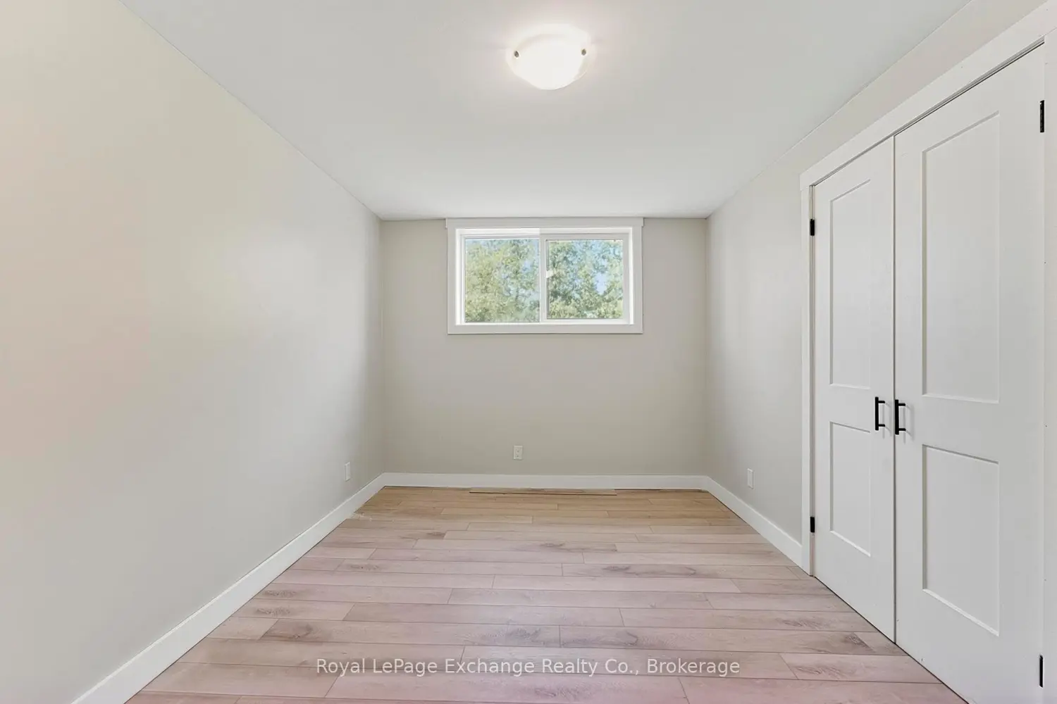 Additional image 11 of 34 Queen Avenue