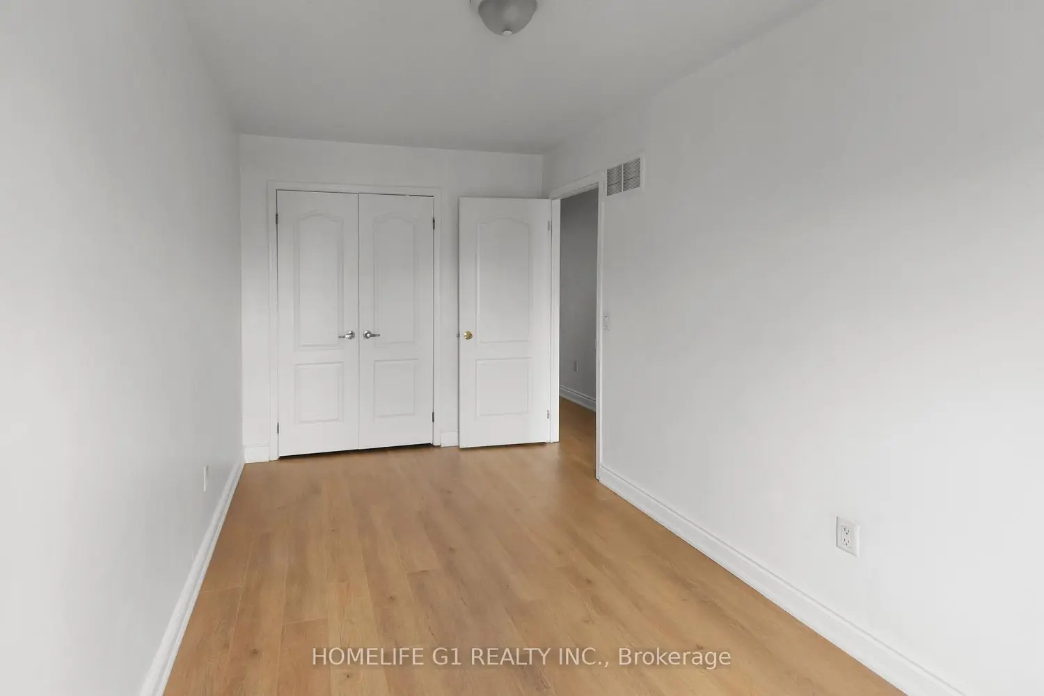 Additional image 8 of 35 Harpreet Circle