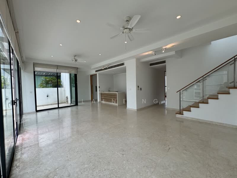 12 Holland Hill photo 2