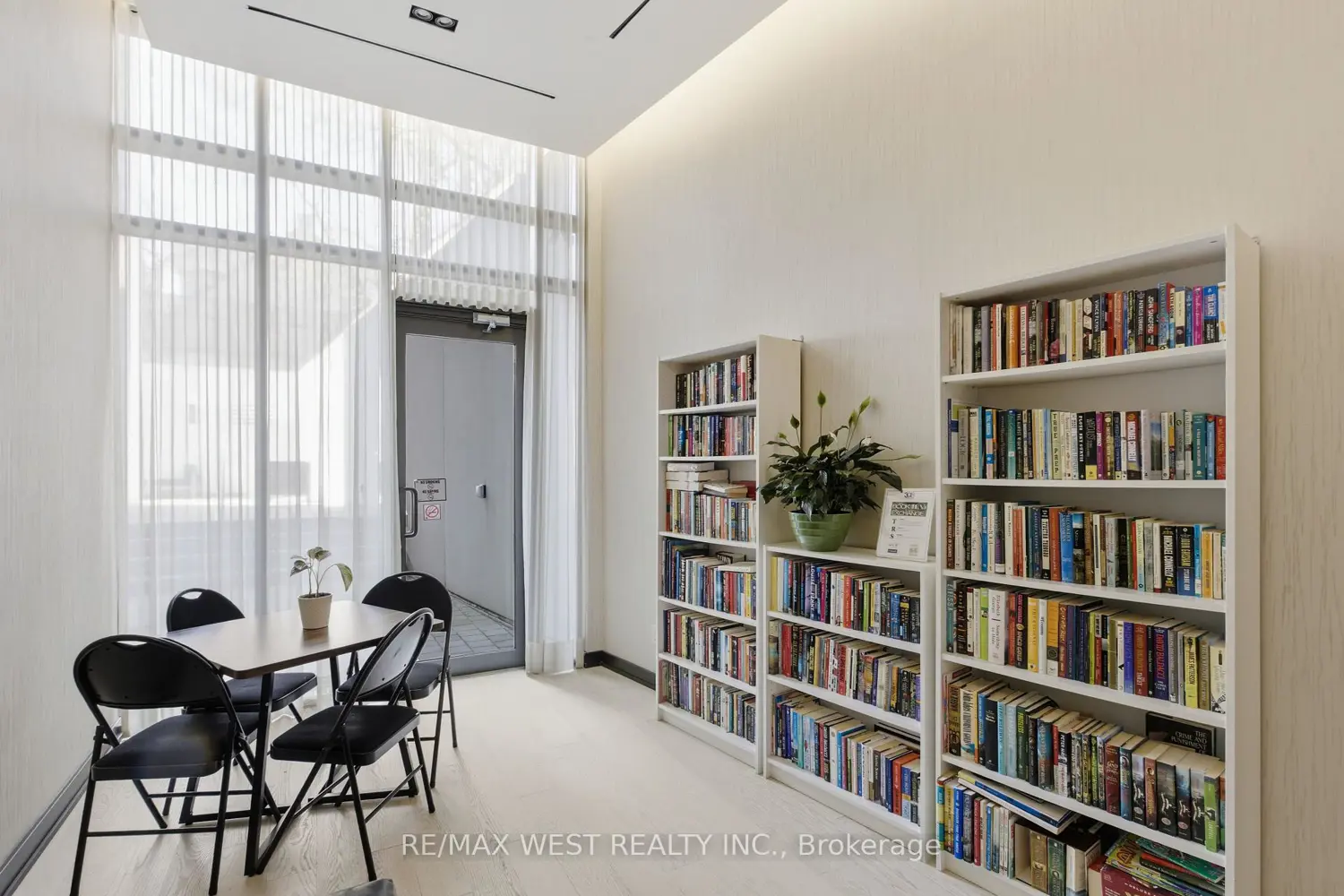 Additional image 19 of 3018 Yonge Street 617