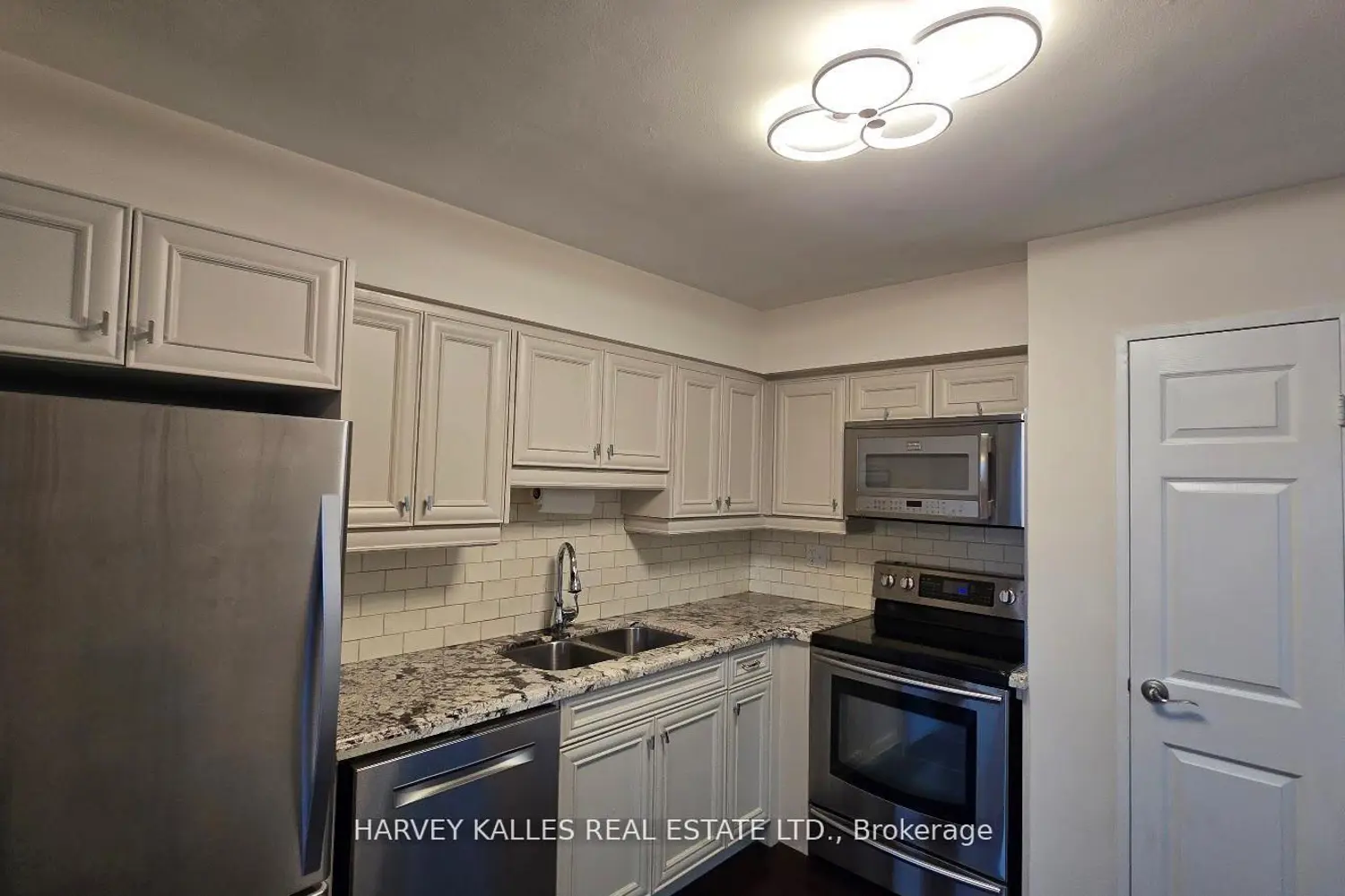 Additional image 4 of 3555 Bathurst Street 602