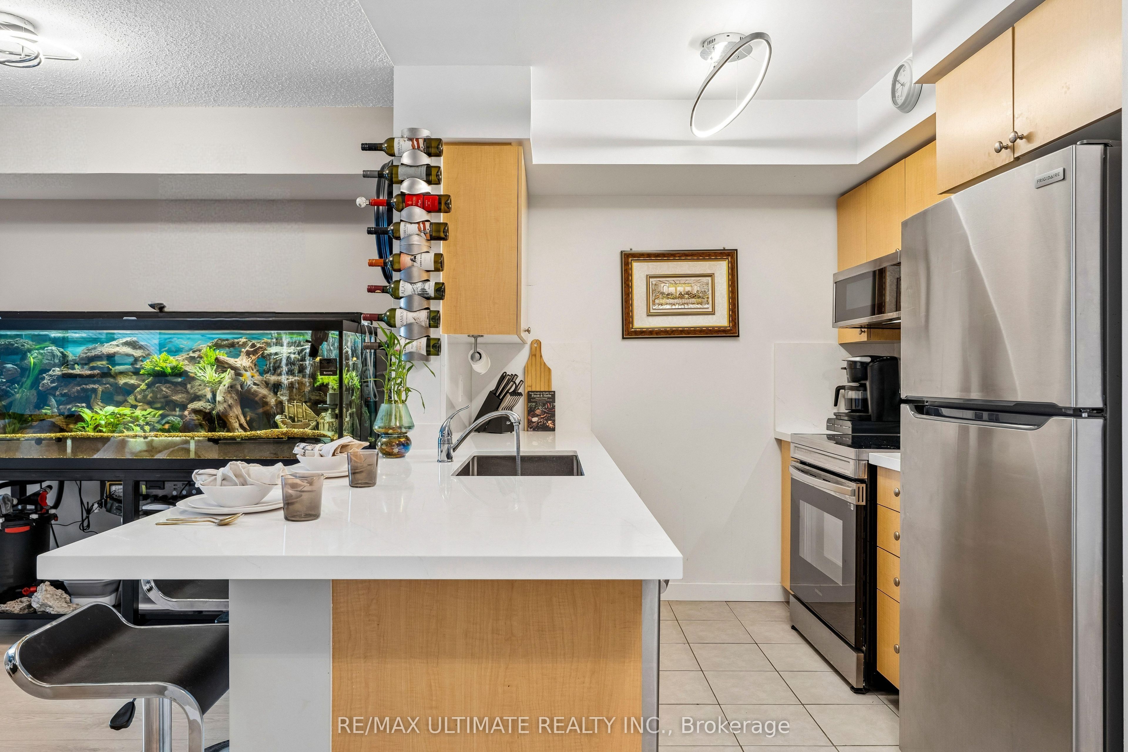 Additional image 4 of 308-35 Saranac Boulevard, Toronto, ON, M6A 2G4