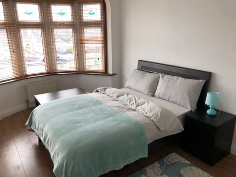Clova Road, Forest Gate/Maryland E7