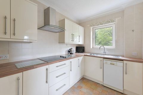 Salisbury Road, Worcester Park KT4
