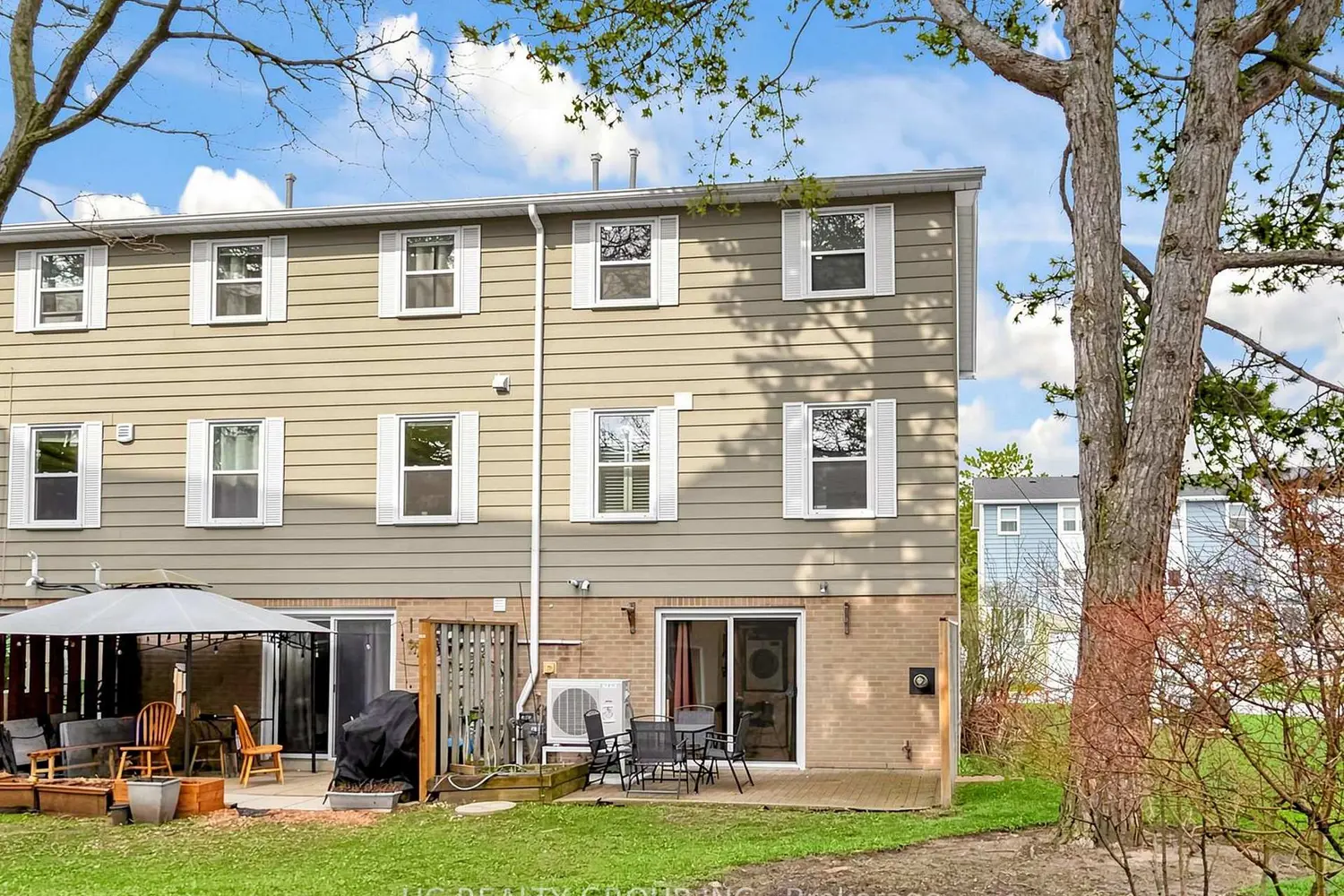 Additional image 18 of 1742 John Street 36