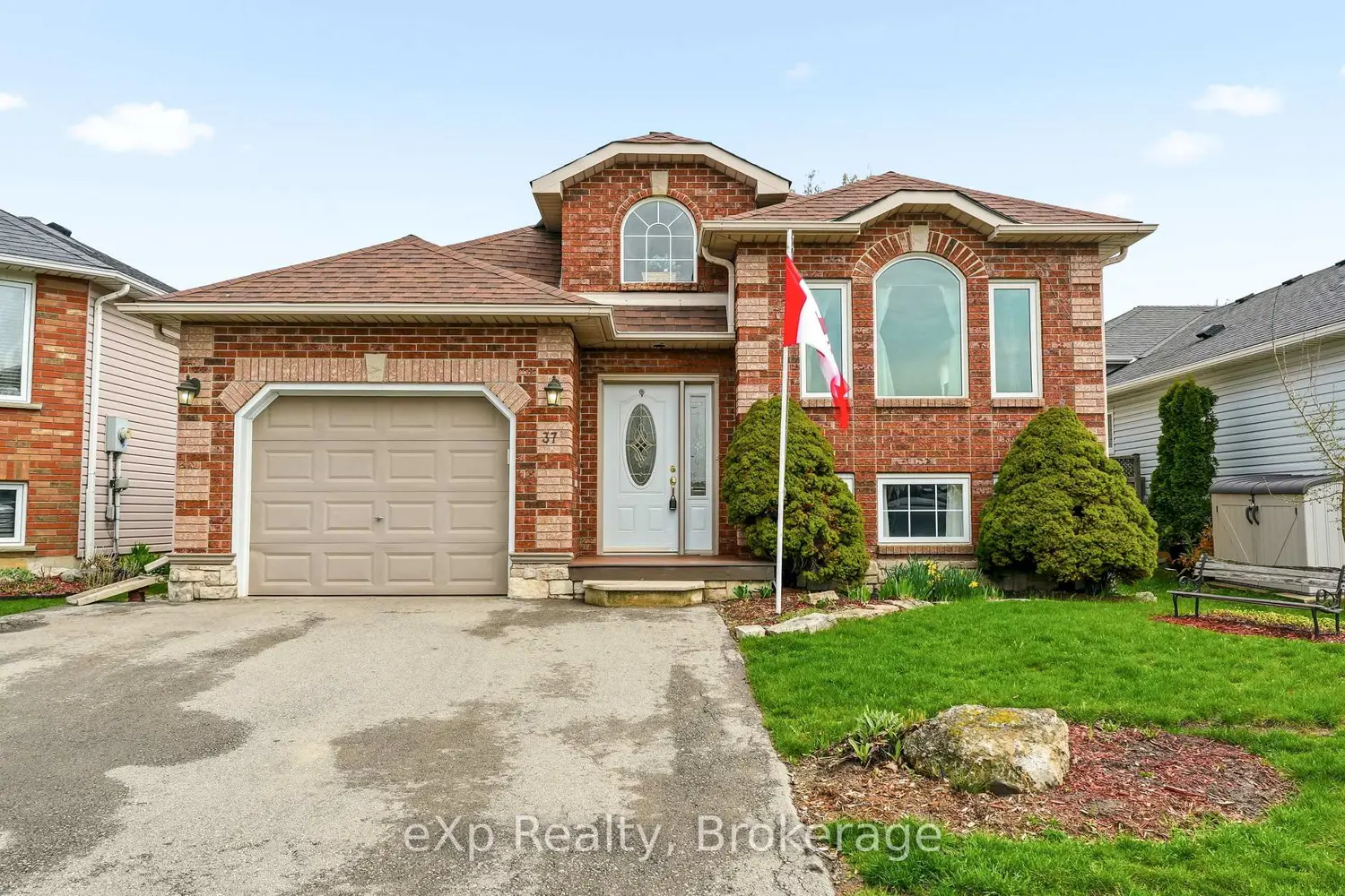 37 Thistlemoor Drive
