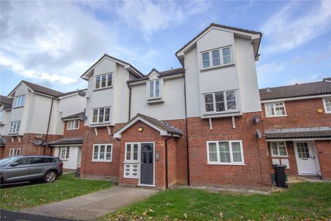 Great Meadow Road, Bradley Stoke, Bristol BS32