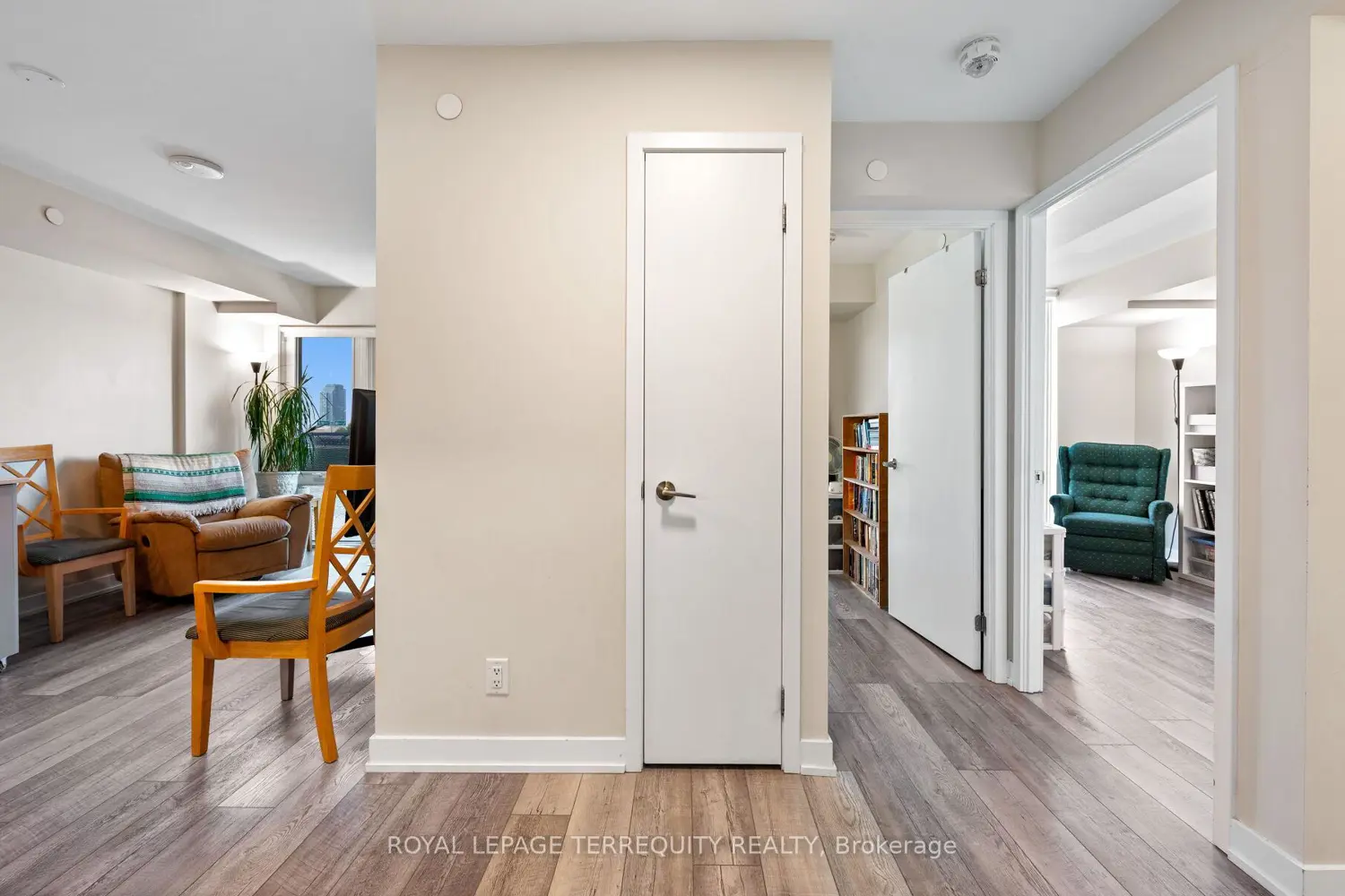 Additional image 6 of 38 Monte Kwinter Court 414