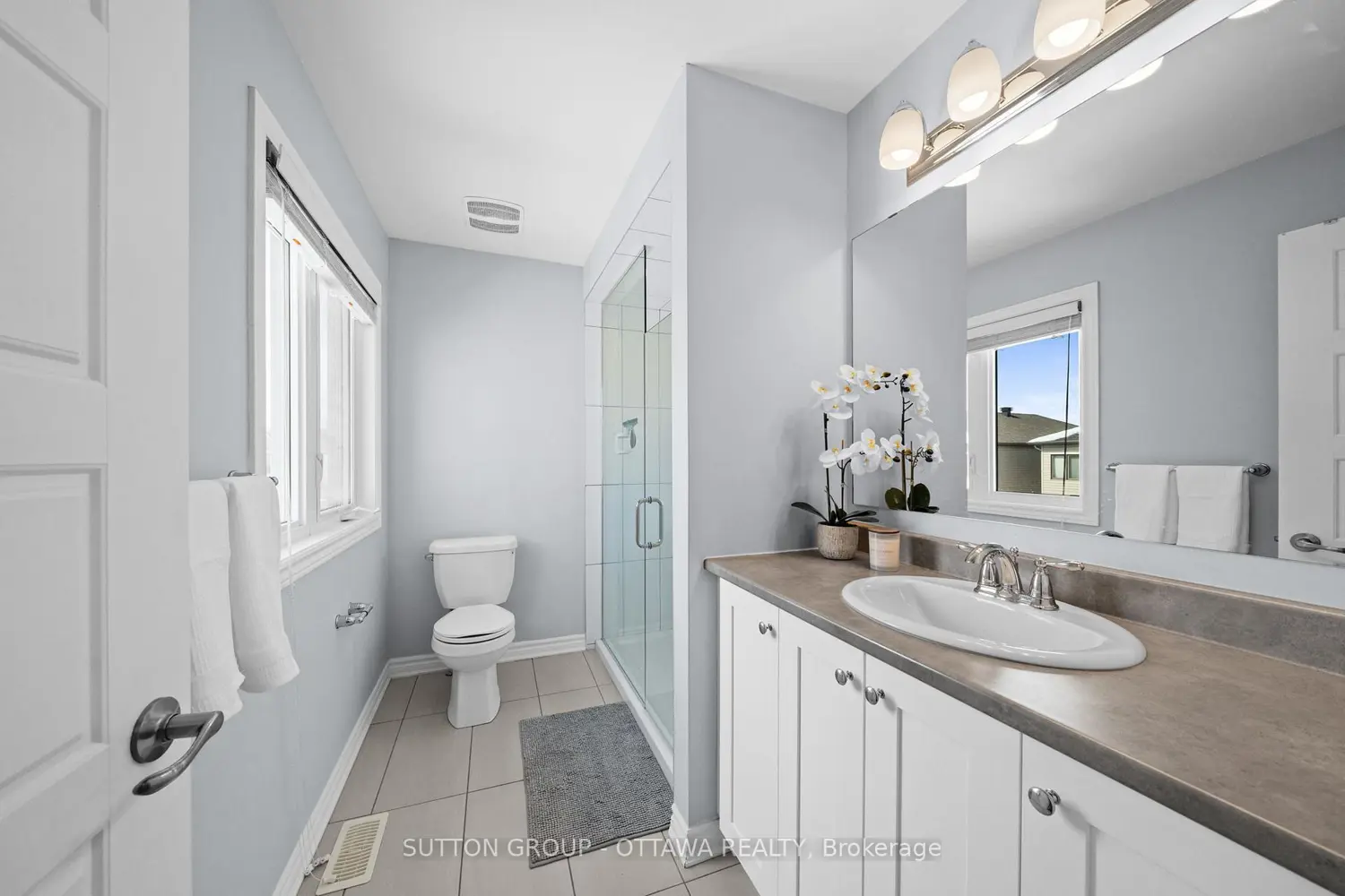 Additional image 13 of 1013 Manege Street