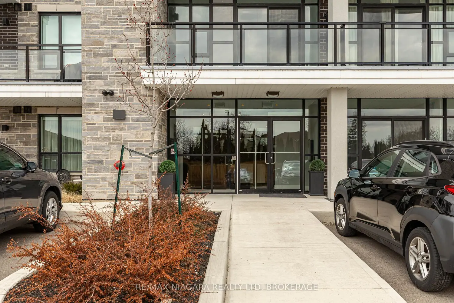 Additional image 2 of 120 Springvalley Crescent 208