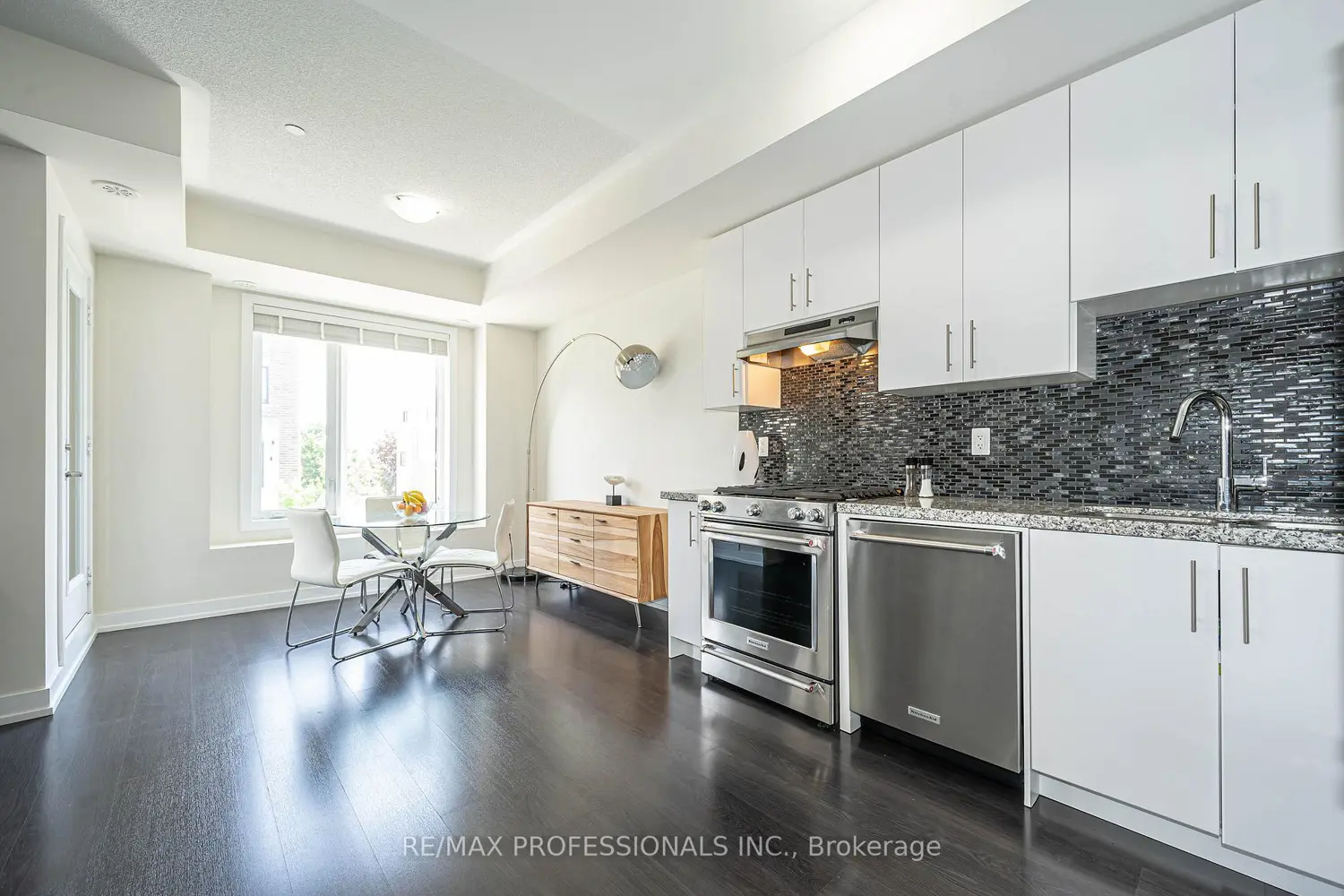 Additional image 4 of 6 Drummond Street 320