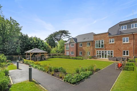 Addington Road, Sanderstead, South Croydon CR2