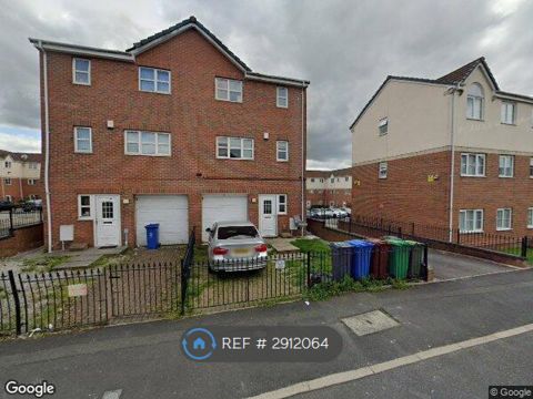 Blueberry Avenue, Manchester M40