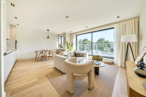 Creswick Road, London W3, New home