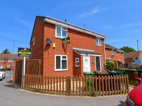 Blossom Close, Dagenham RM9
