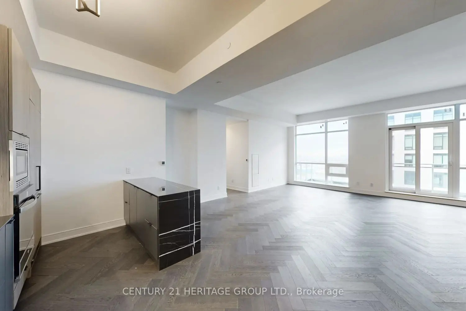 8888 Yonge Street 1205 photo 5