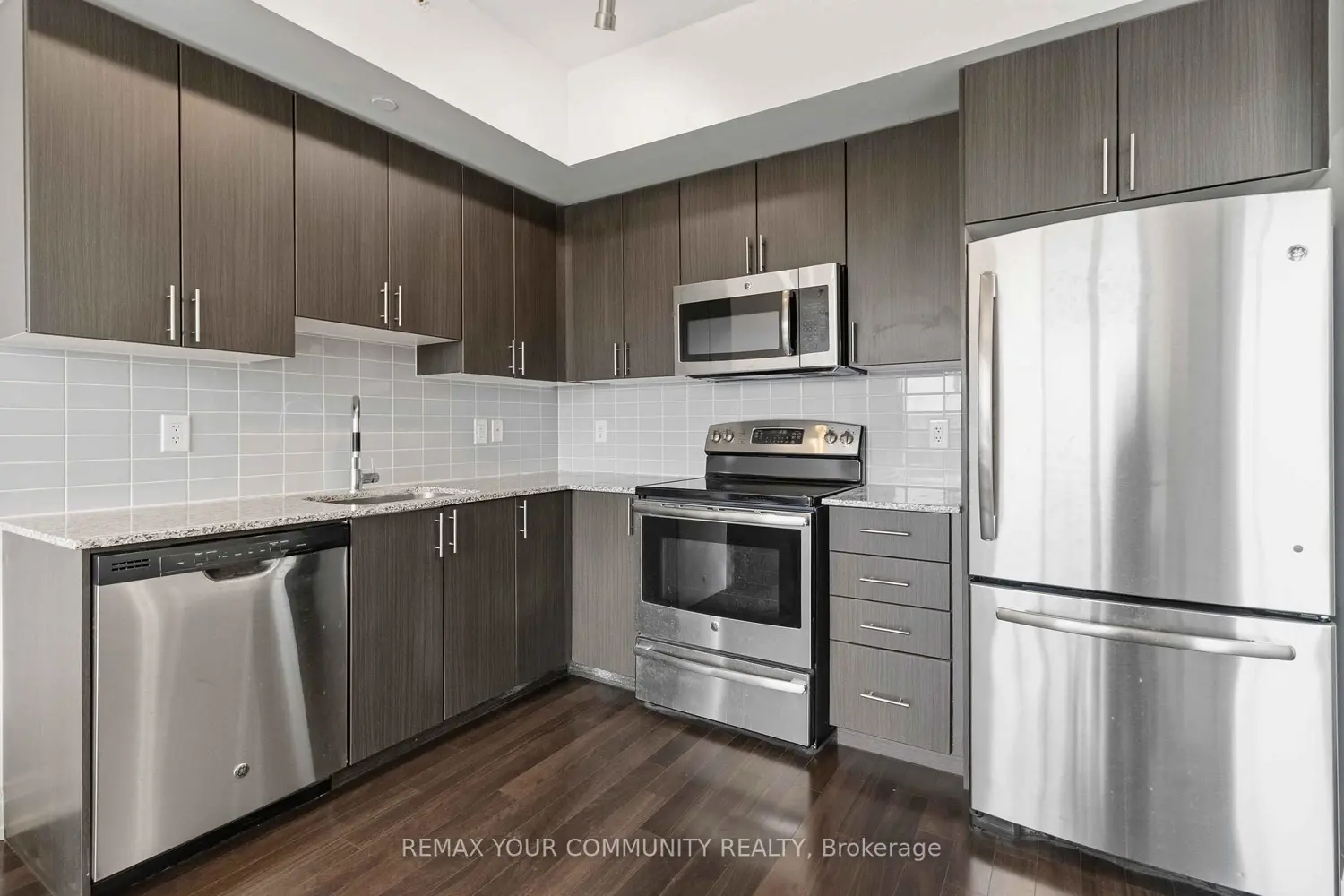 Additional image 4 of 7167 Yonge Street 418
