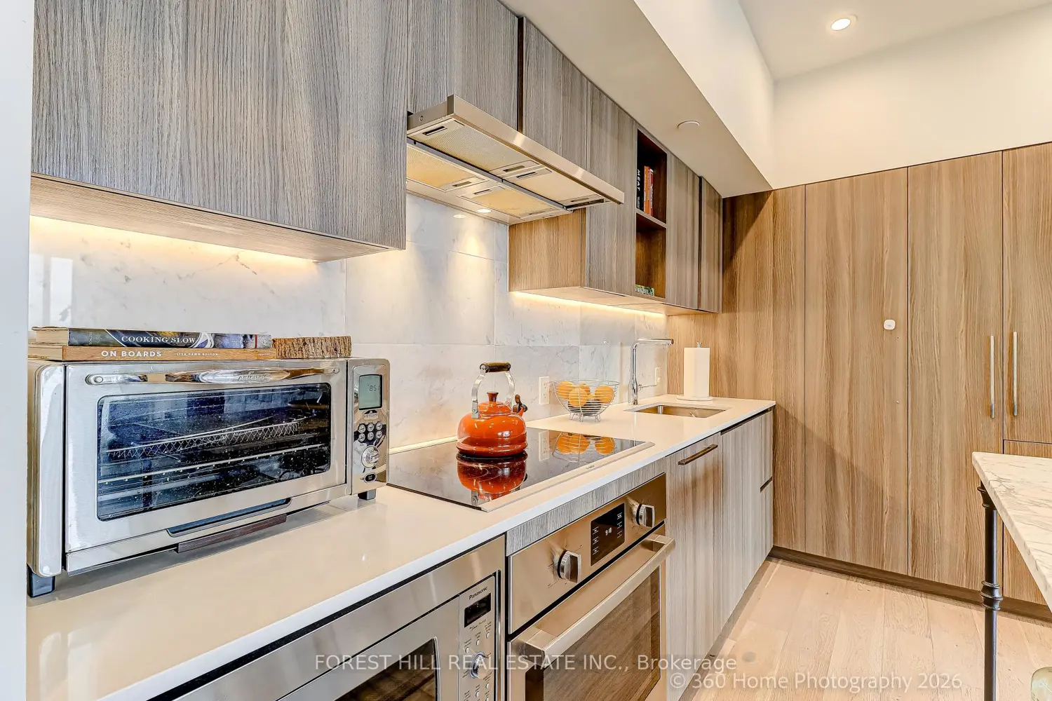 Additional image 4 of 17 Bathurst Street 1215