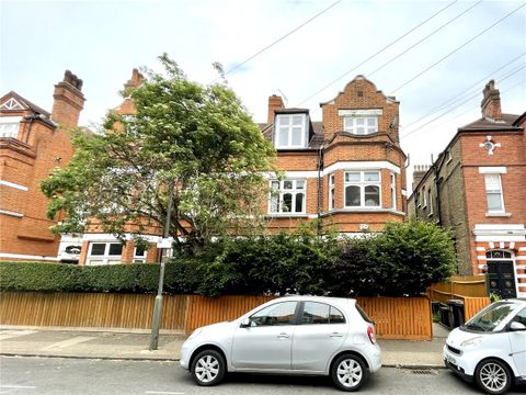 Wexford Road, Wandsworth Common - Balham, London SW12