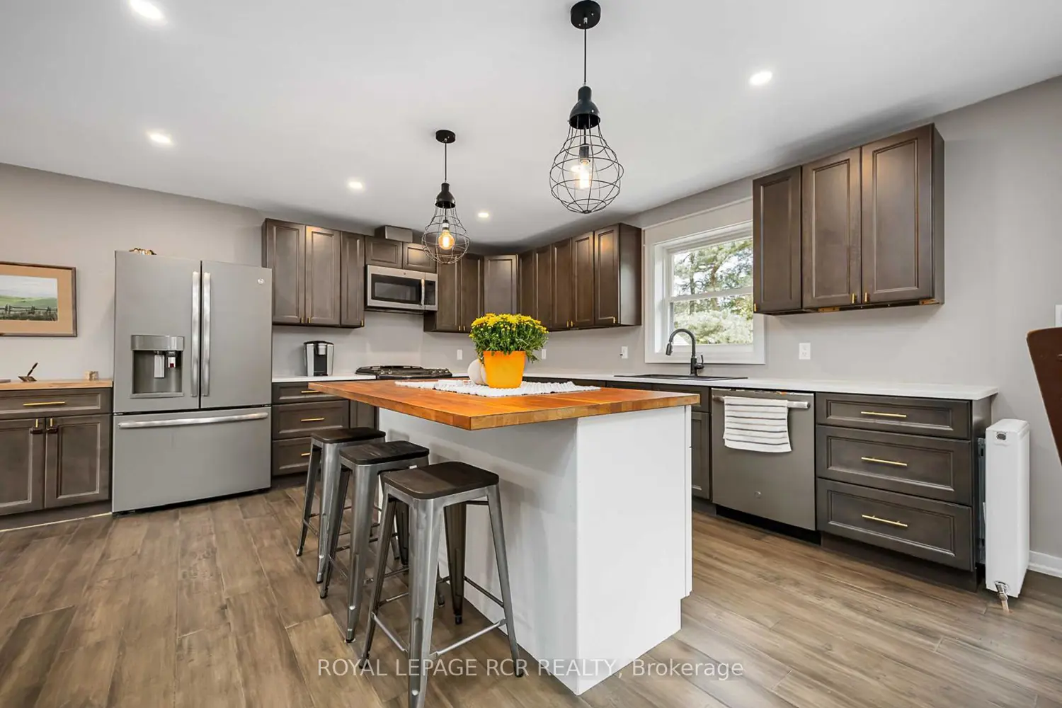 Additional image 16 of 4143 Vivian Road