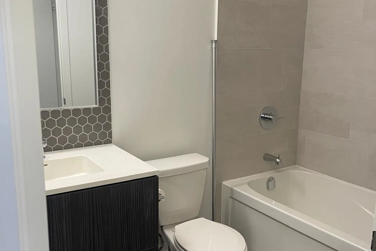 Additional image 8 of 2520 Eglinton Avenue 810