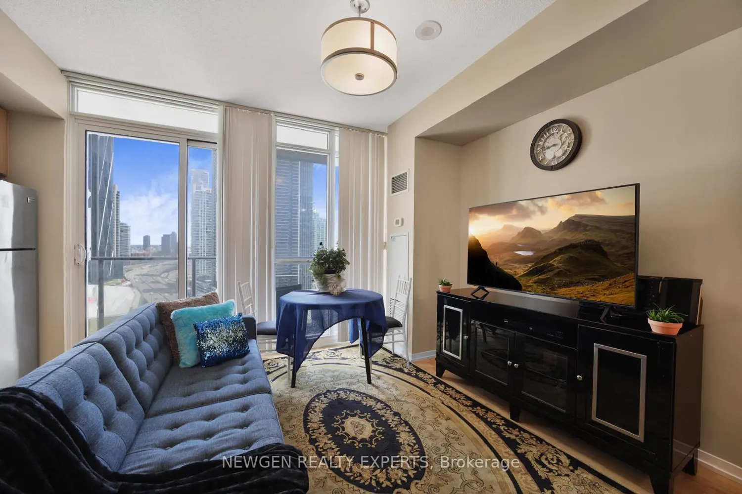 Additional image 17 of 55 Bremner Boulevard 1506