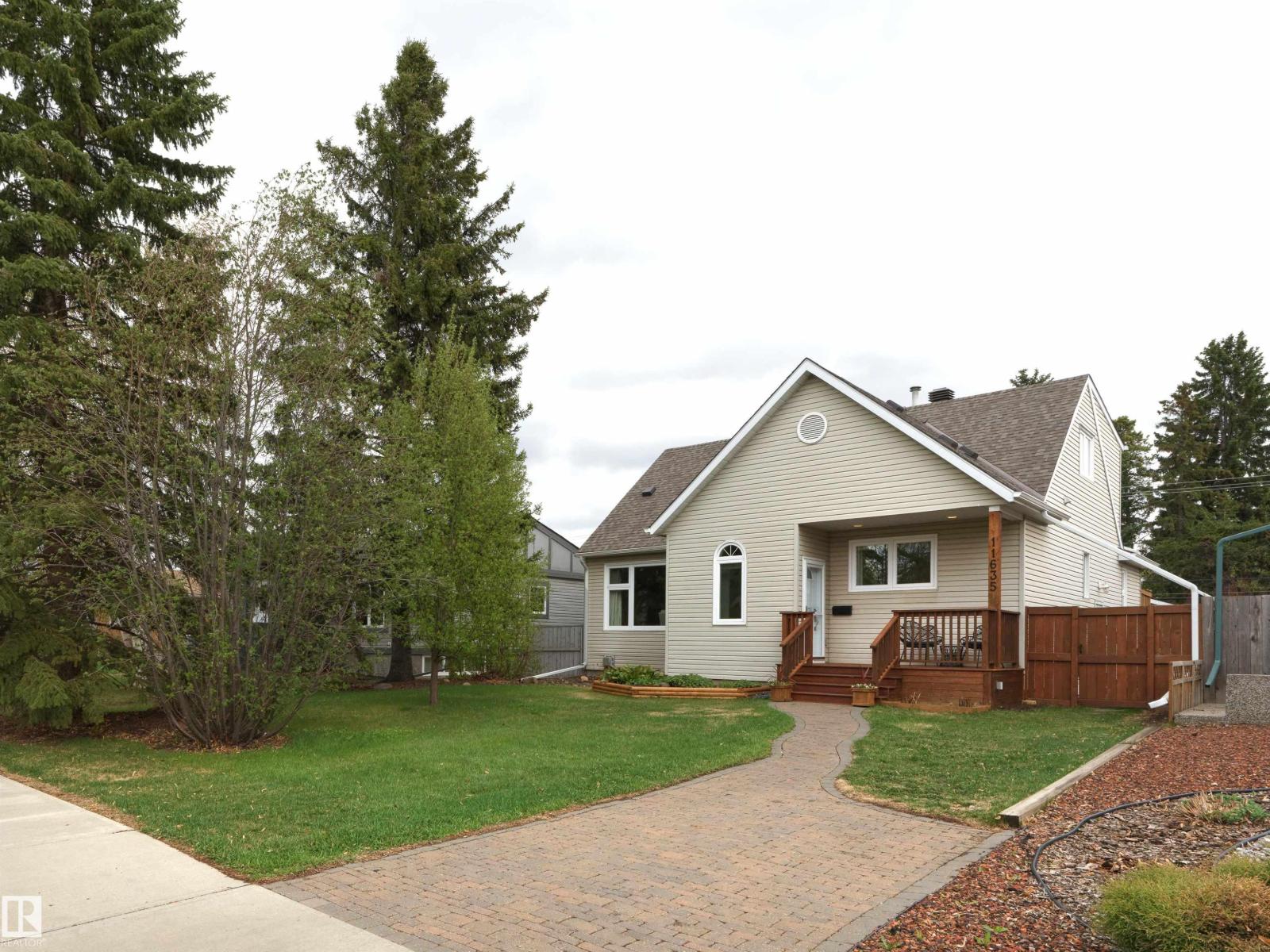 11635 72 Avenue NW, Edmonton, AB, T6G0B9