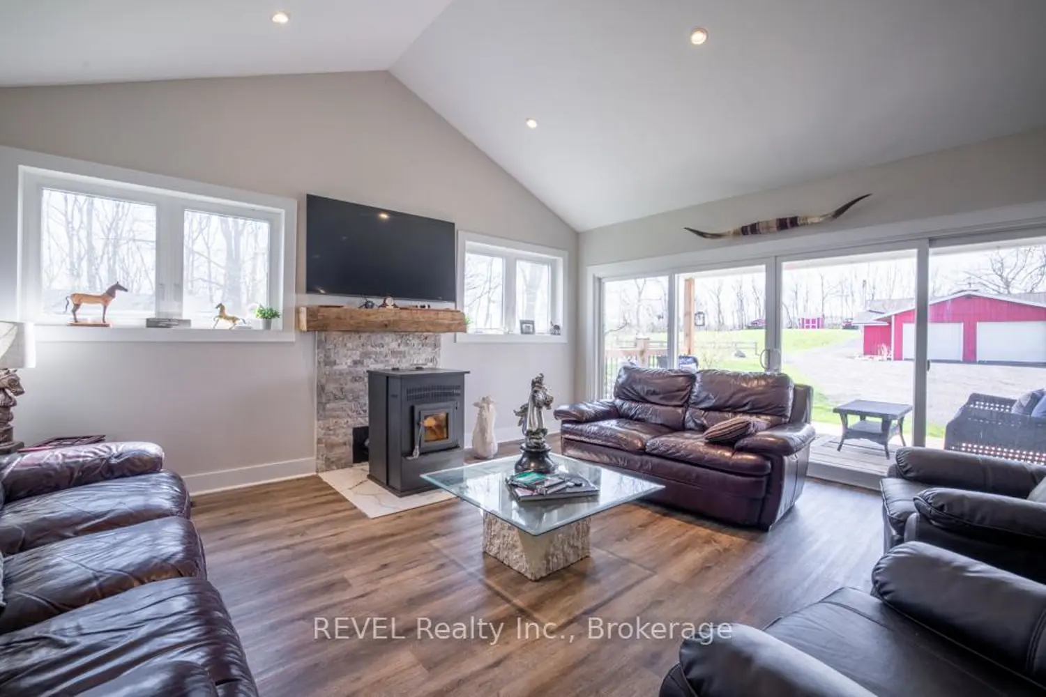 Additional image 8 of 2282 Ridgemount Road