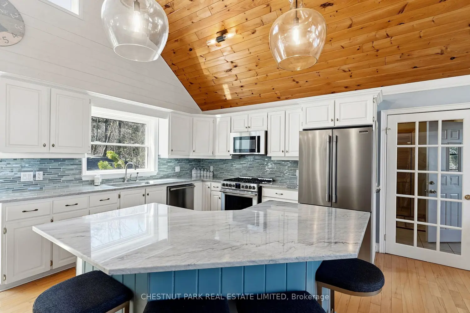1018 Rattlesnake Road photo 2