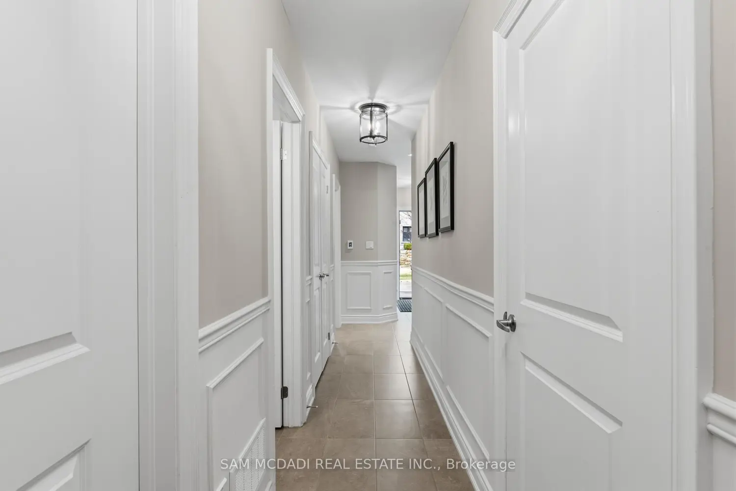 Additional image 5 of 2029 Queensborough Gate