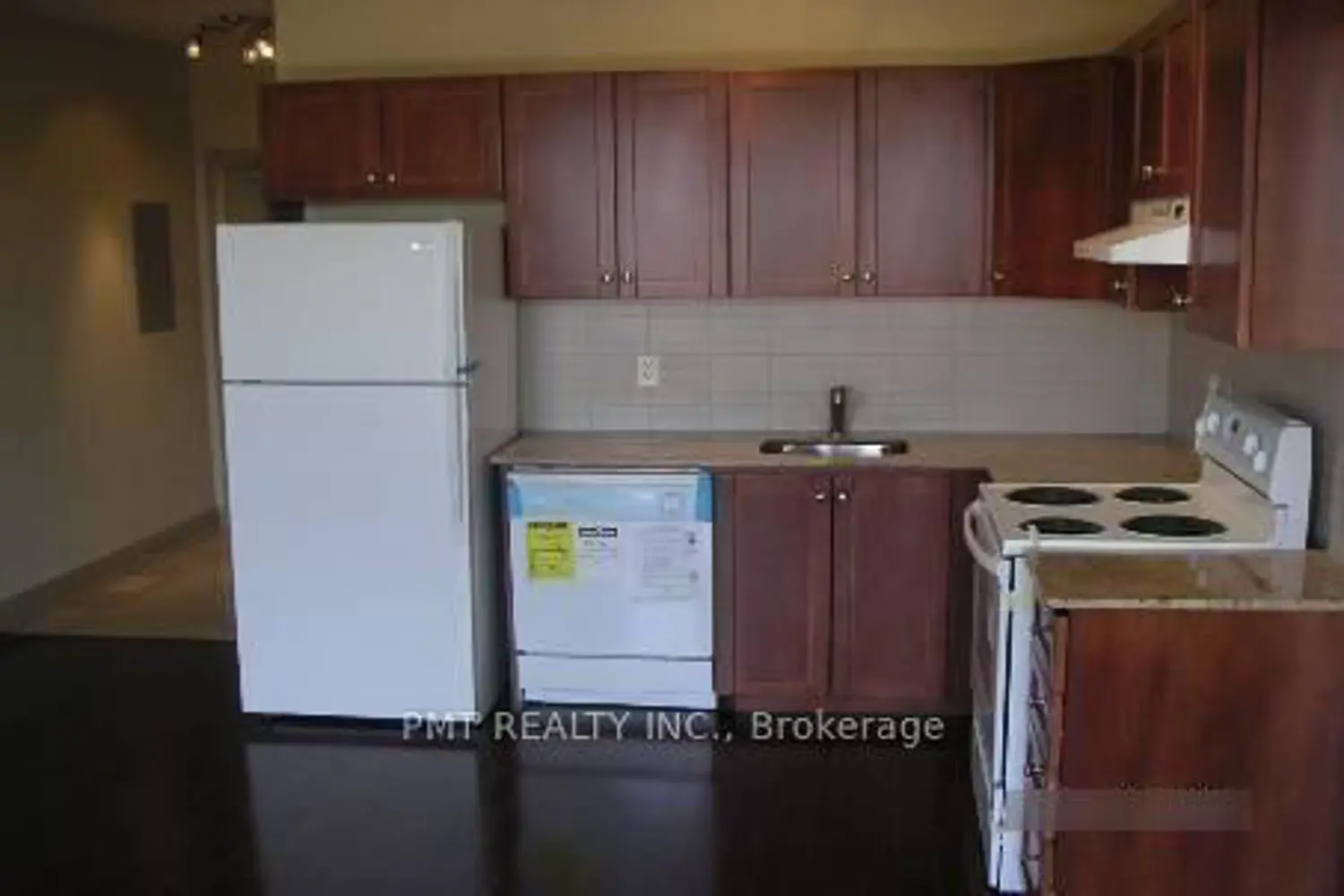 Additional image 2 of 2737 Keele Street 318