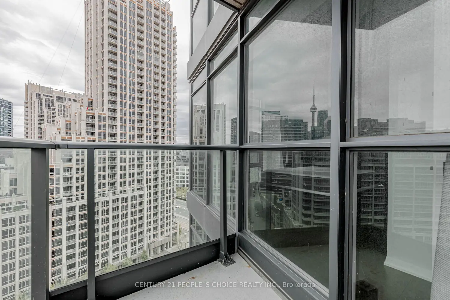 Additional image 18 of 215 Fort York Boulevard 1611