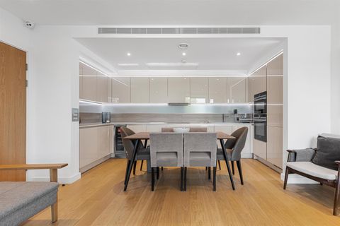 Holland Park Avenue, London W11