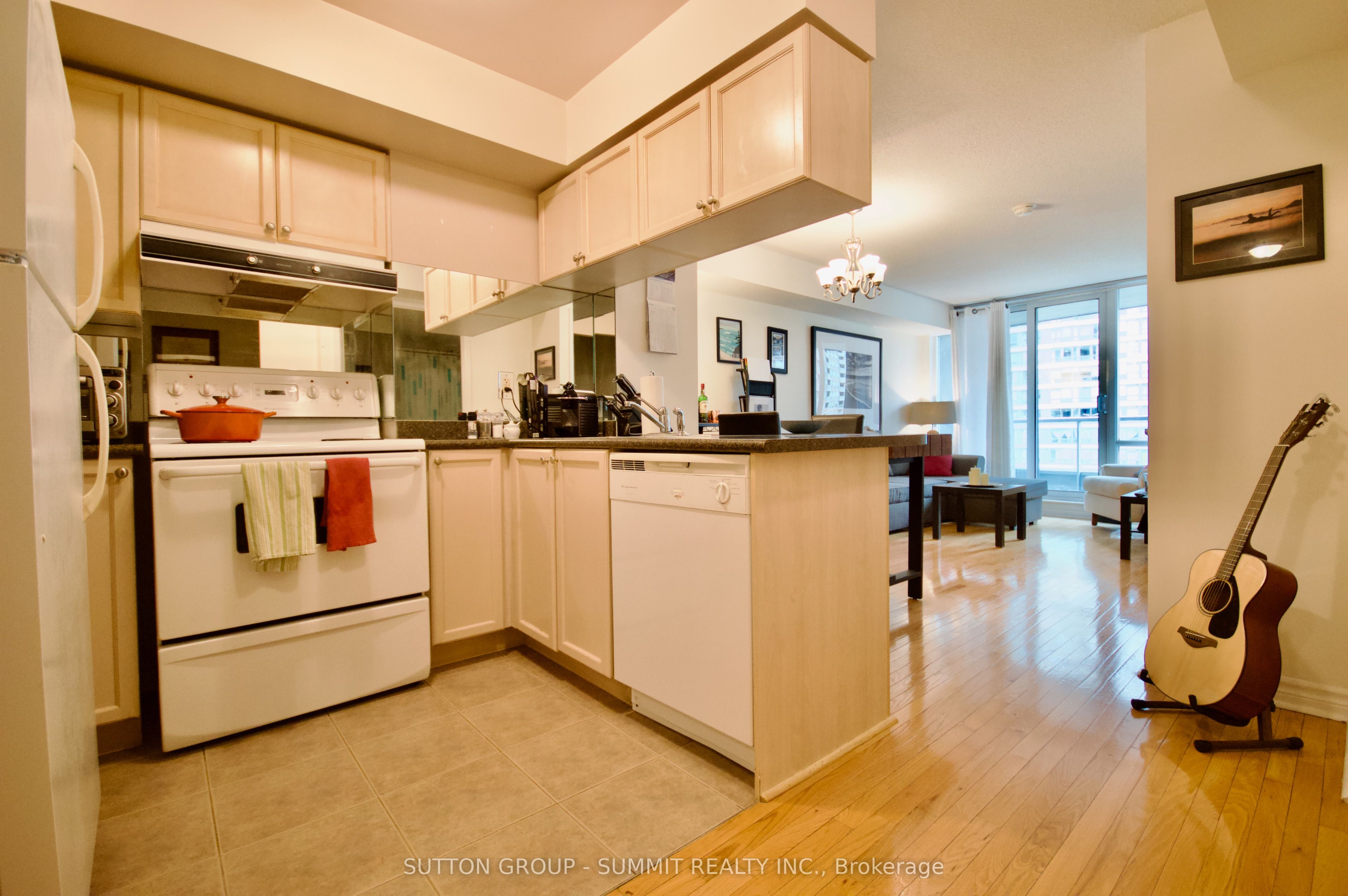 Additional image 6 of 506-1 Elm Drive W, Mississauga, ON, L5B 4M1