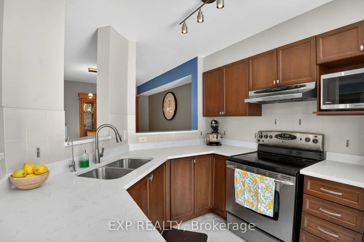 Additional image 5 of 301 Brigitta Street