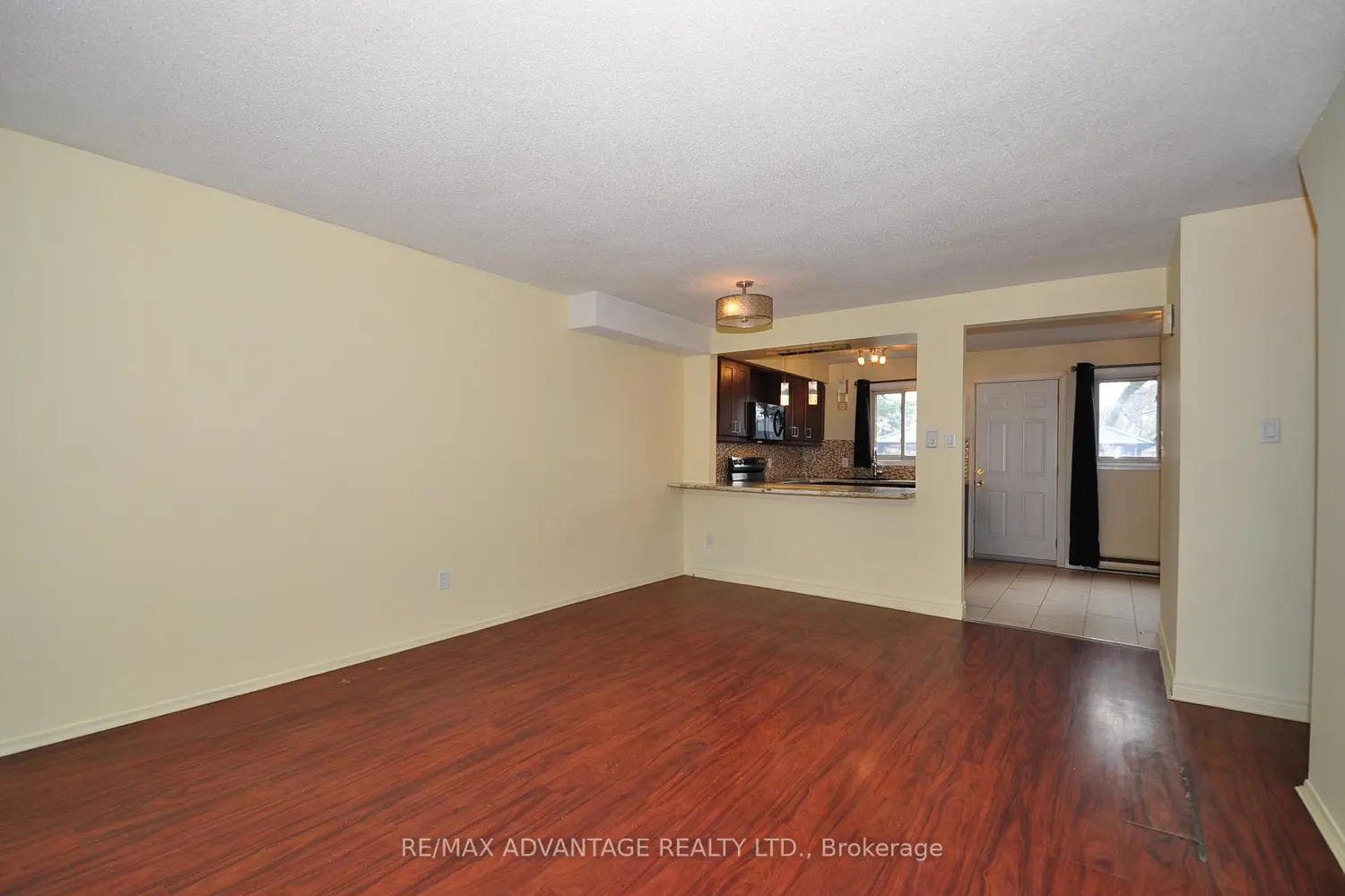 1430 Jalna Boulevard 27 photo 4